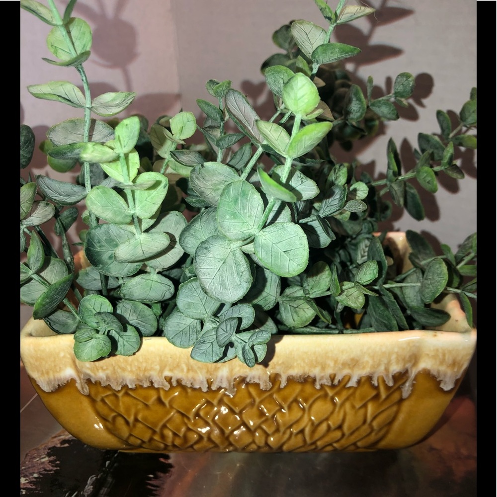 Vintage marked USA 76 ceramic planter